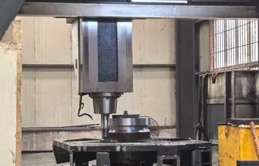 W jaki sposób wielkoskalowa obróbka bramowa CNC wzmacnia konkurencyjność eksportu niestandardowych komponentów? Tangshan Yuexin Machinery rozwija zagraniczny rynek dostaw dla przemysłu ciężkiego poprzez innowacje procesowe.